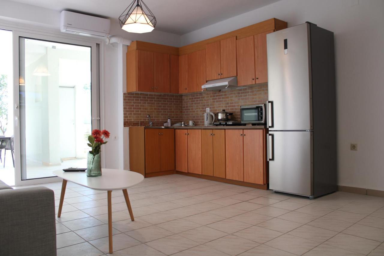 Kalamaki Plaza Apartments Exterior photo